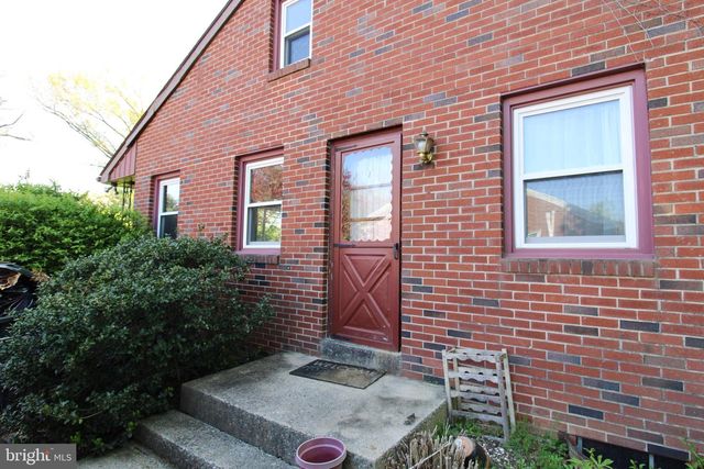 138 MEADOW LN, Lancaster, PA 17601
