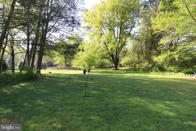 138 MEADOW LN, Lancaster, PA 17601