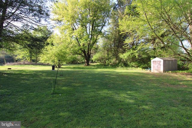 138 MEADOW LN, Lancaster, PA 17601