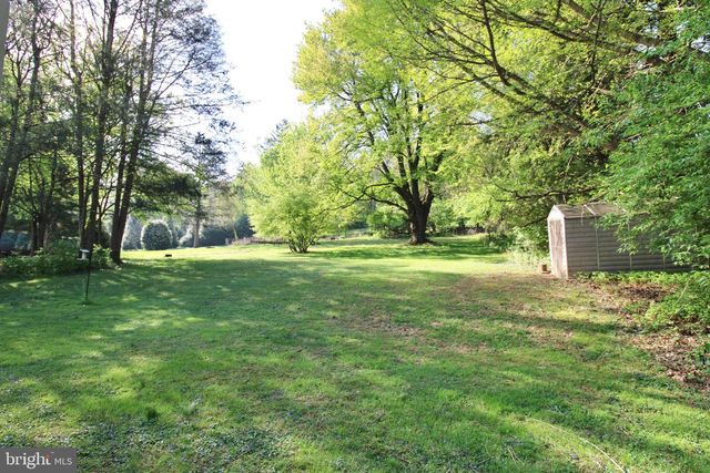 138 MEADOW LN, Lancaster, PA 17601