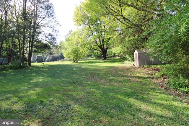 138 MEADOW LN, Lancaster, PA 17601