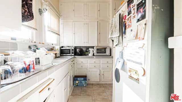 735 Locust Avenue, Long Beach, CA 90813