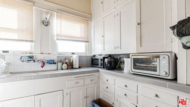 735 Locust Avenue, Long Beach, CA 90813