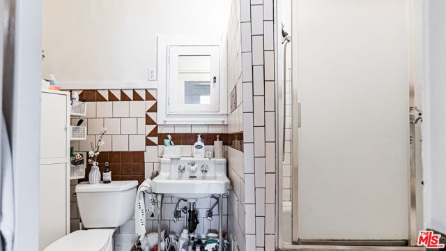 735 Locust Avenue, Long Beach, CA 90813