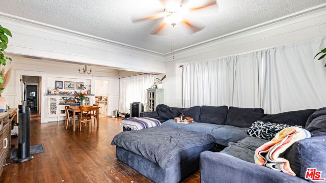 735 Locust Avenue, Long Beach, CA 90813