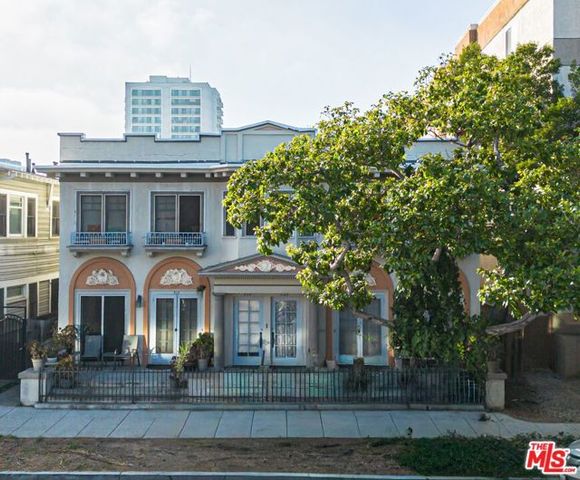 735 Locust Avenue, Long Beach, CA 90813