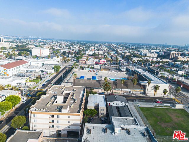 735 Locust Avenue, Long Beach, CA 90813