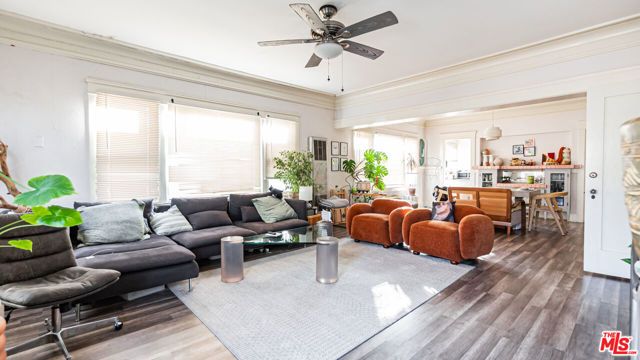 735 Locust Avenue, Long Beach, CA 90813