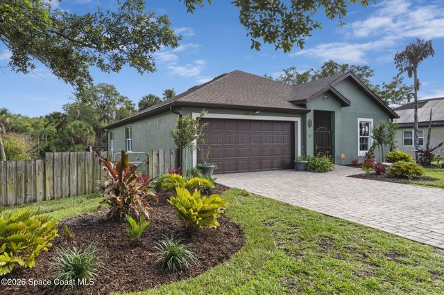 881 Mandarin Drive NE, Palm Bay, FL 32905