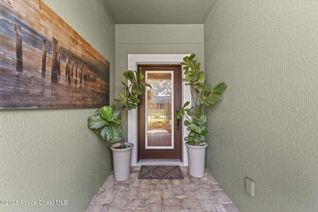 881 Mandarin Drive NE, Palm Bay, FL 32905