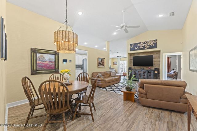 881 Mandarin Drive NE, Palm Bay, FL 32905