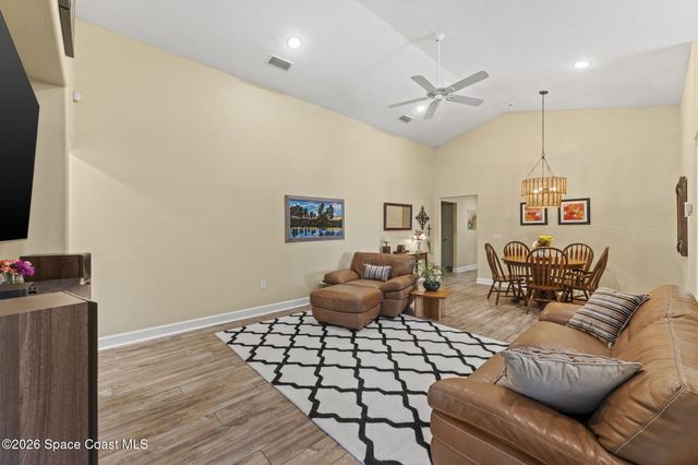 881 Mandarin Drive NE, Palm Bay, FL 32905