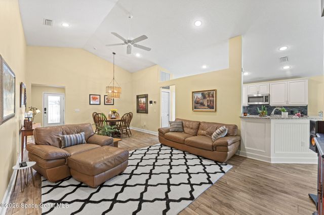 881 Mandarin Drive NE, Palm Bay, FL 32905