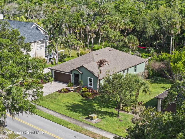 881 Mandarin Drive NE, Palm Bay, FL 32905