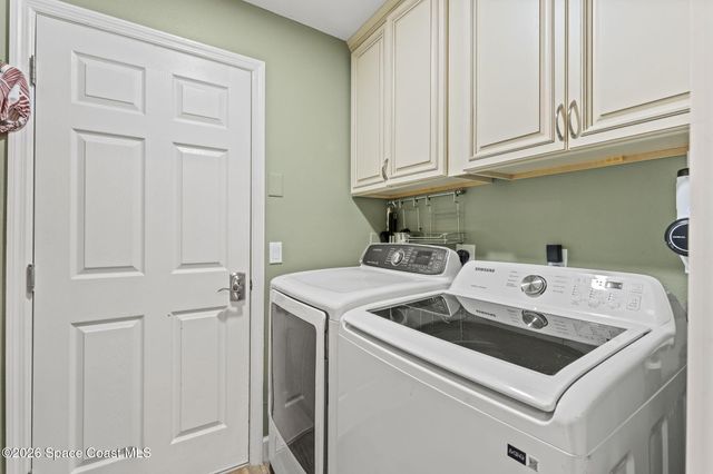 881 Mandarin Drive NE, Palm Bay, FL 32905