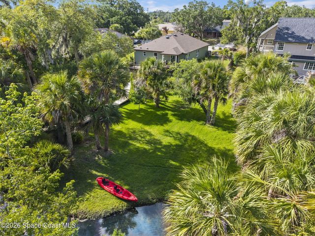 881 Mandarin Drive NE, Palm Bay, FL 32905
