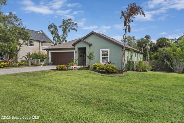881 Mandarin Drive NE, Palm Bay, FL 32905