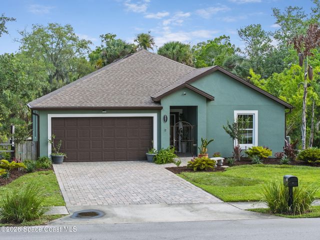 881 Mandarin Drive NE, Palm Bay, FL 32905