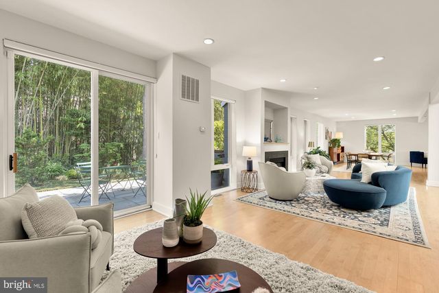 2867 TILDEN ST NW, Washington, DC 20008