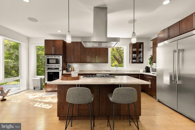 2867 TILDEN ST NW, Washington, DC 20008