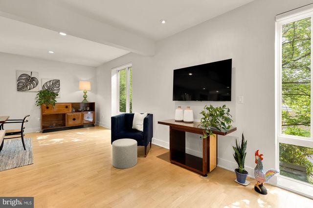 2867 TILDEN ST NW, Washington, DC 20008
