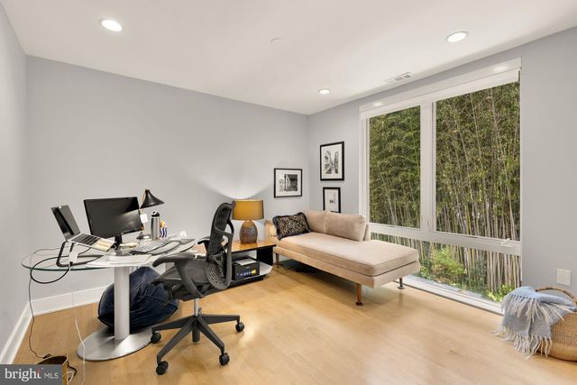 2867 TILDEN ST NW, Washington, DC 20008