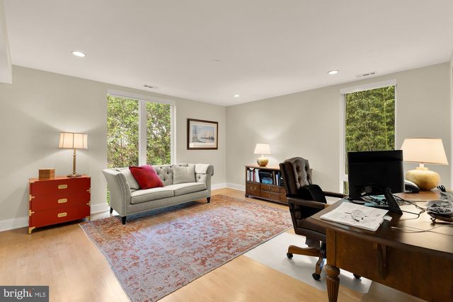 2867 TILDEN ST NW, Washington, DC 20008