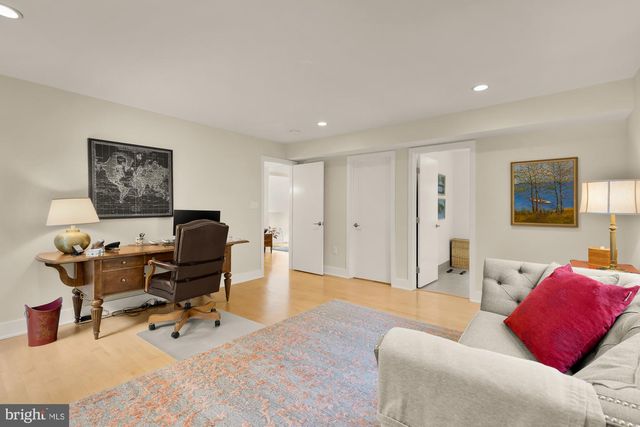 2867 TILDEN ST NW, Washington, DC 20008
