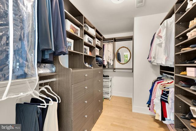 2867 TILDEN ST NW, Washington, DC 20008