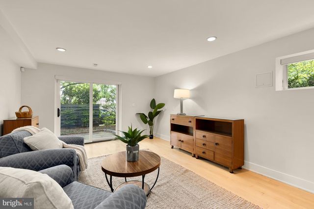 2867 TILDEN ST NW, Washington, DC 20008