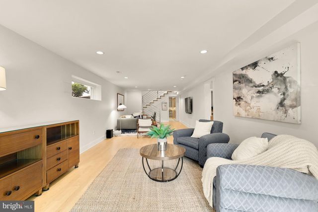 2867 TILDEN ST NW, Washington, DC 20008