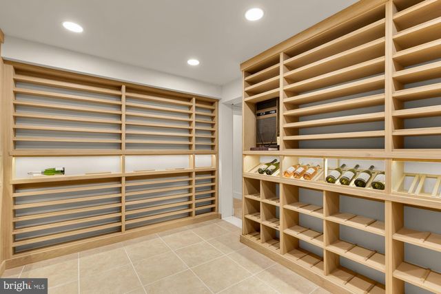 2867 TILDEN ST NW, Washington, DC 20008