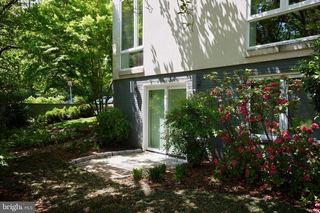 2867 TILDEN ST NW, Washington, DC 20008