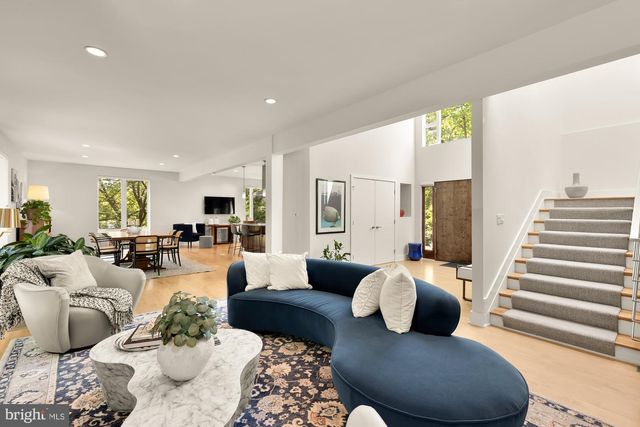 2867 TILDEN ST NW, Washington, DC 20008
