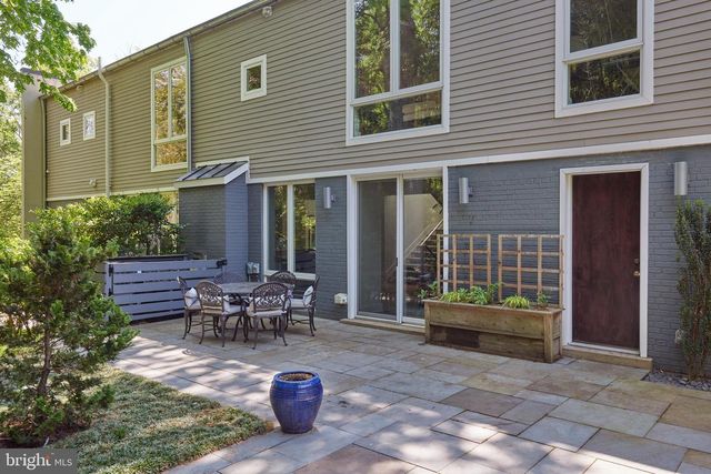 2867 TILDEN ST NW, Washington, DC 20008
