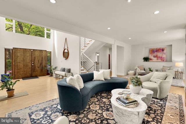 2867 TILDEN ST NW, Washington, DC 20008