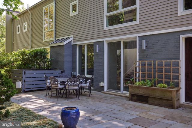 2867 TILDEN ST NW, Washington, DC 20008