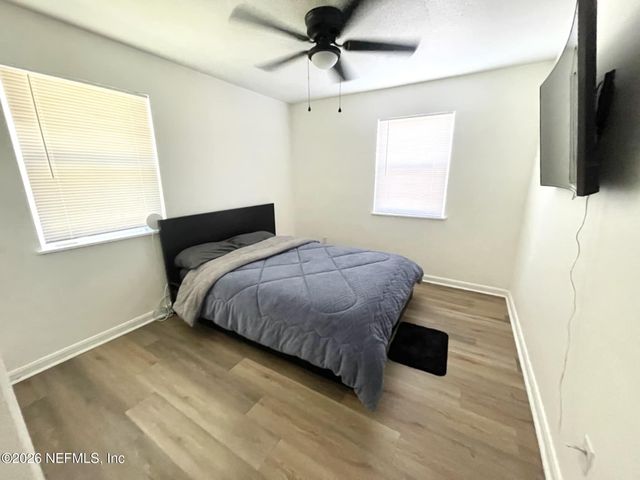 5949 MAPLE LEAF Drive, Jacksonville, FL 32211