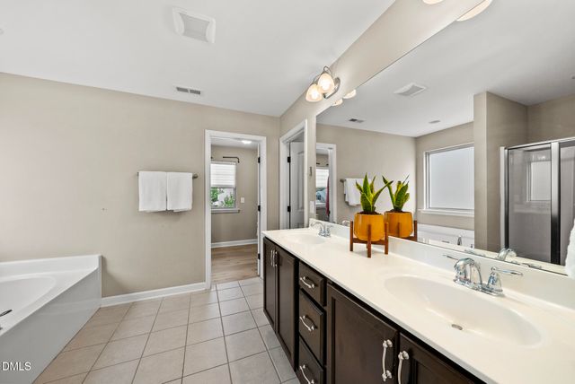 619 Laurel Berry Court, Apex, NC 27523