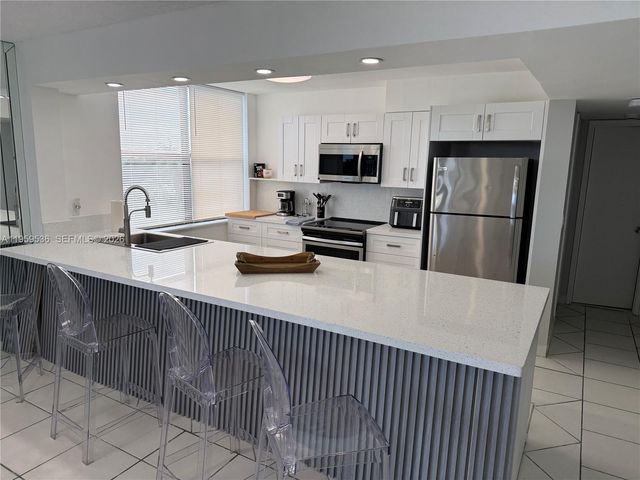 825 Egret Cir 511, Delray Beach, FL 33444