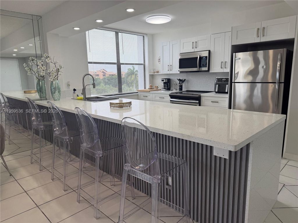 825 Egret Cir 511, Delray Beach, FL 33444