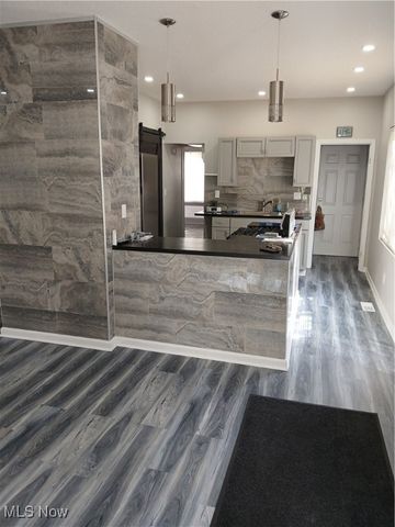 2827 E 117th Street, Cleveland, OH 44120