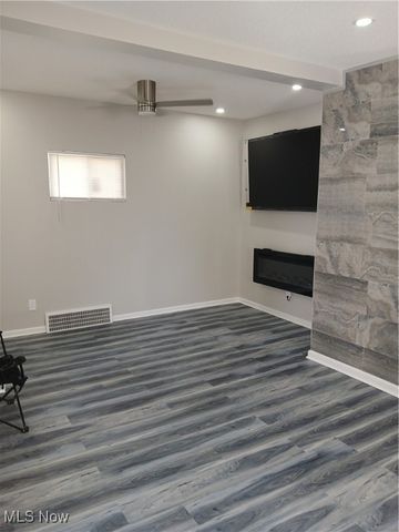 2827 E 117th Street, Cleveland, OH 44120