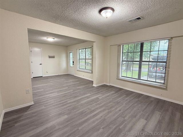 14468 S Poplar Street, Glenpool, OK 74033