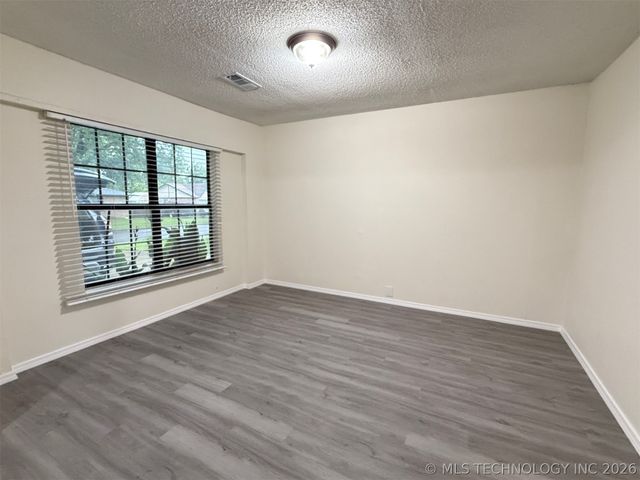 14468 S Poplar Street, Glenpool, OK 74033