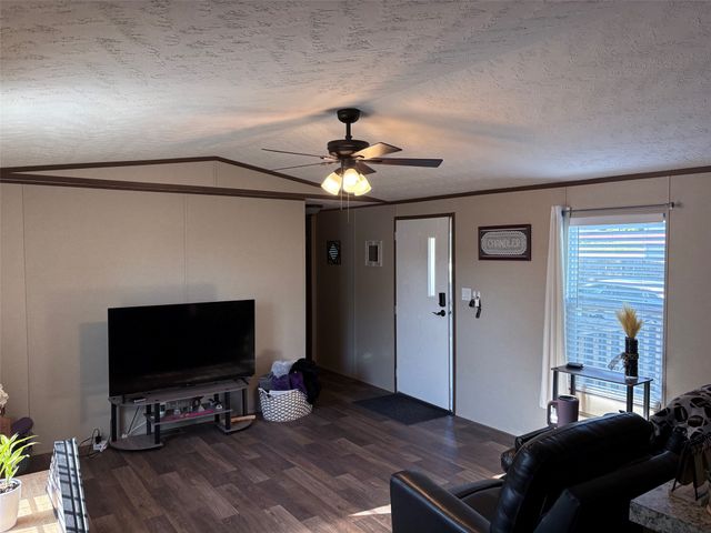 434 Valley Ridge Drive, Bridgeport, TX 76426
