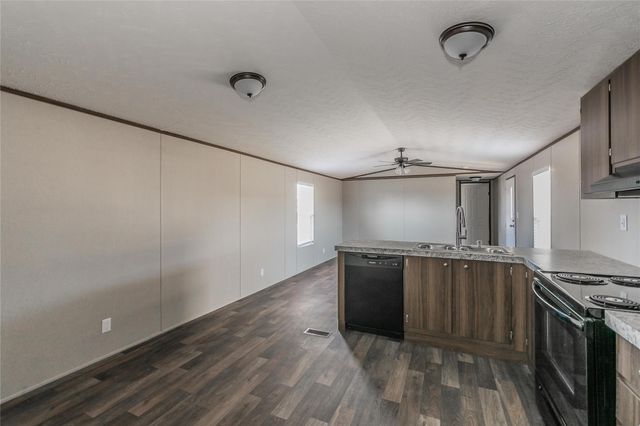 434 Valley Ridge Drive, Bridgeport, TX 76426
