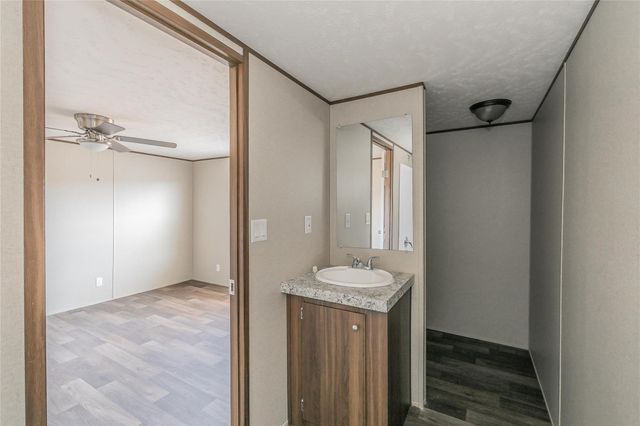 434 Valley Ridge Drive, Bridgeport, TX 76426