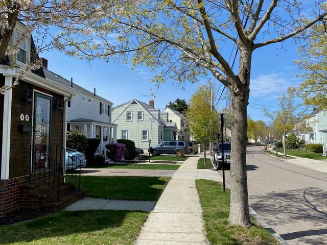 22 Ruggles Street, Quincy, MA 02169