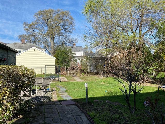 22 Ruggles Street, Quincy, MA 02169